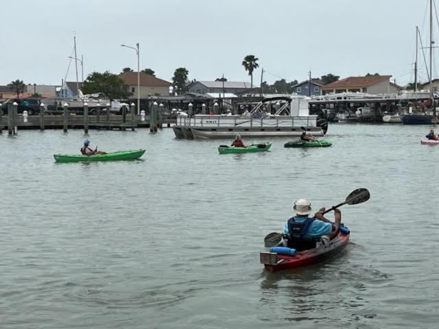 פורט איזבל White Sands Inn, Marina, Bar & Grill מראה חיצוני תמונה